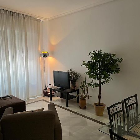 Very Nice Apartament. City Center. Private Parking Sewilla Zewnętrze zdjęcie