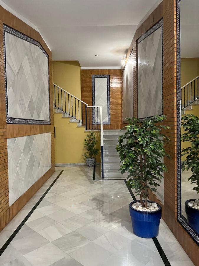 Very Nice Apartament. City Center. Private Parking Sewilla Zewnętrze zdjęcie
